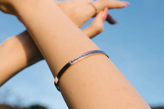 Bijoux en acier inoxydable : pourquoi c'est le choix malin pour un style durable